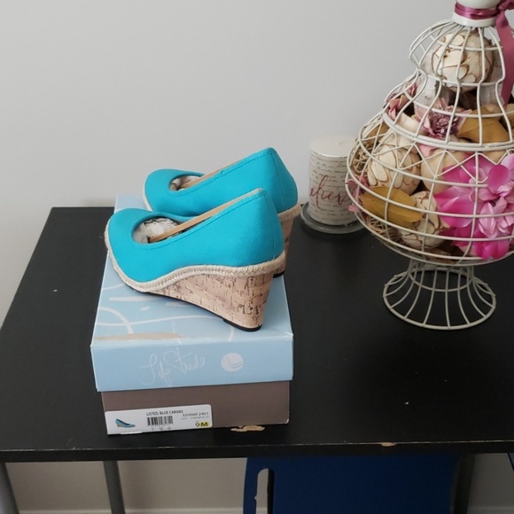 Life Stride Blue Canvas Shoes - Picture 3 of 8